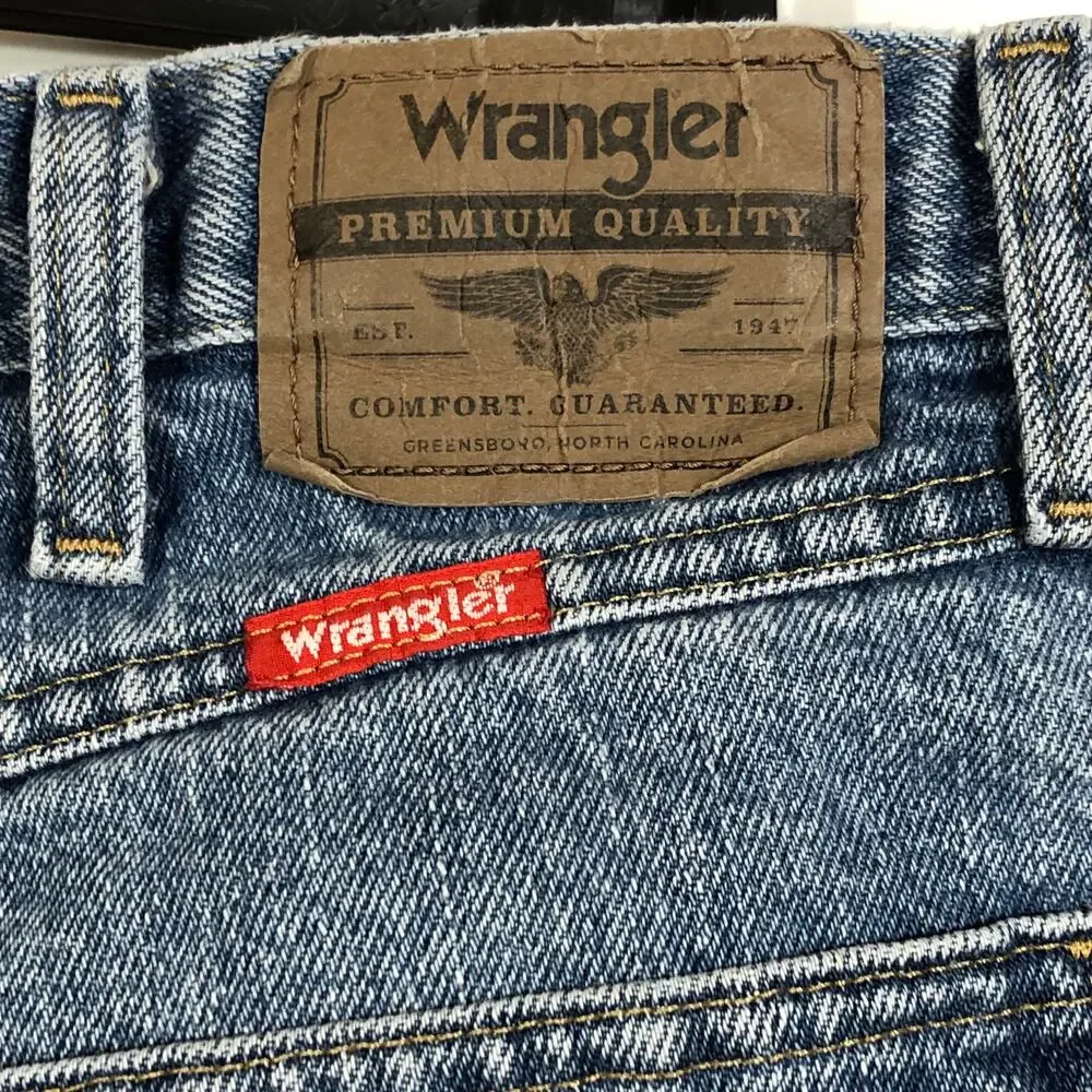 Wrangler Blue Jeans Regular Fit 35 x28 Straight Leg Vintage Western Cowboy